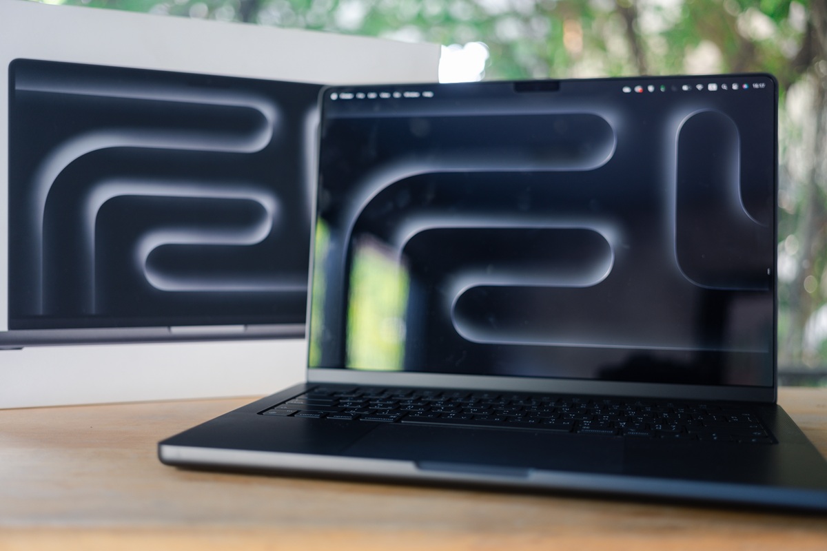 M2 vs M3 MacBook Pro Speed, Performance & Features Compared